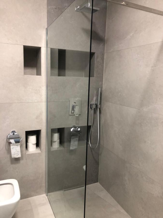Apartament De Lux Apart 45 Grabiszynska Wrocław Buitenkant foto