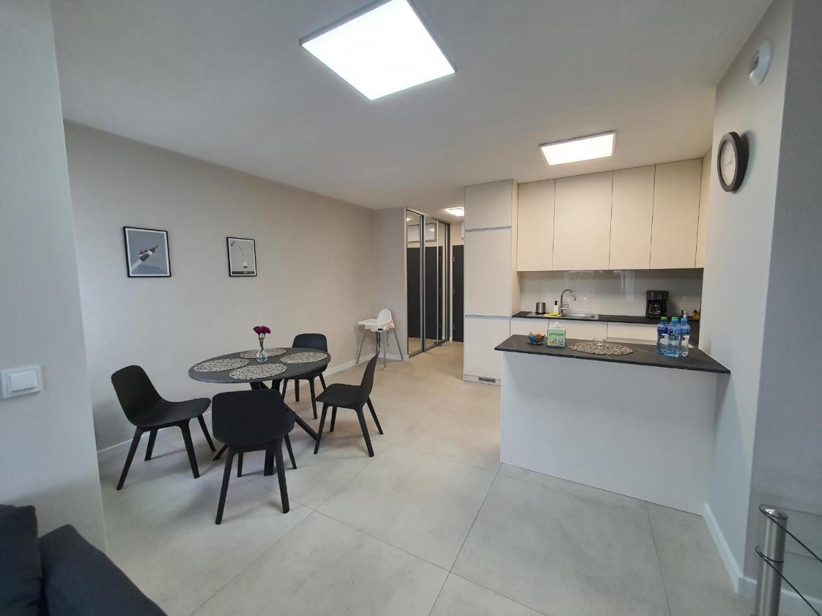 Apartament De Lux Apart 45 Grabiszynska Wrocław Buitenkant foto